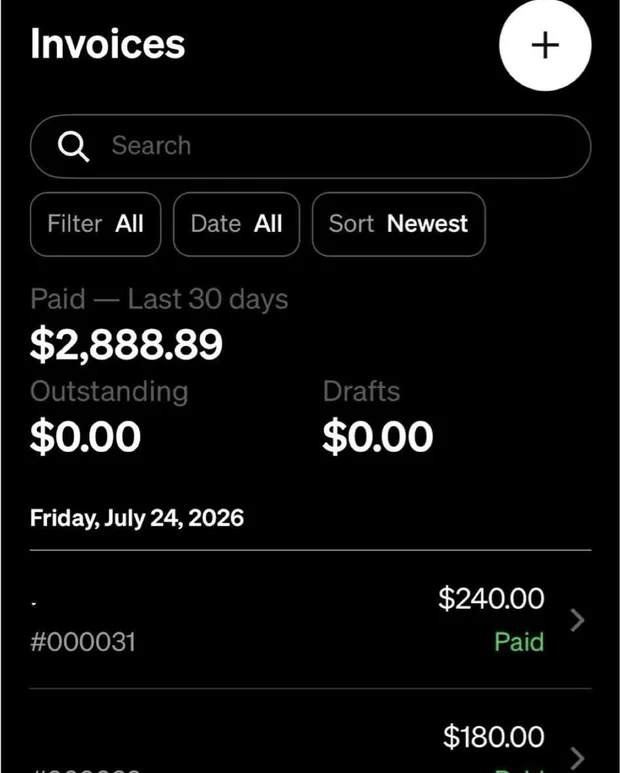 Invoicing app showing 2,888 dollars and 89 cents paid in the last 30 days with nothing outstanding
